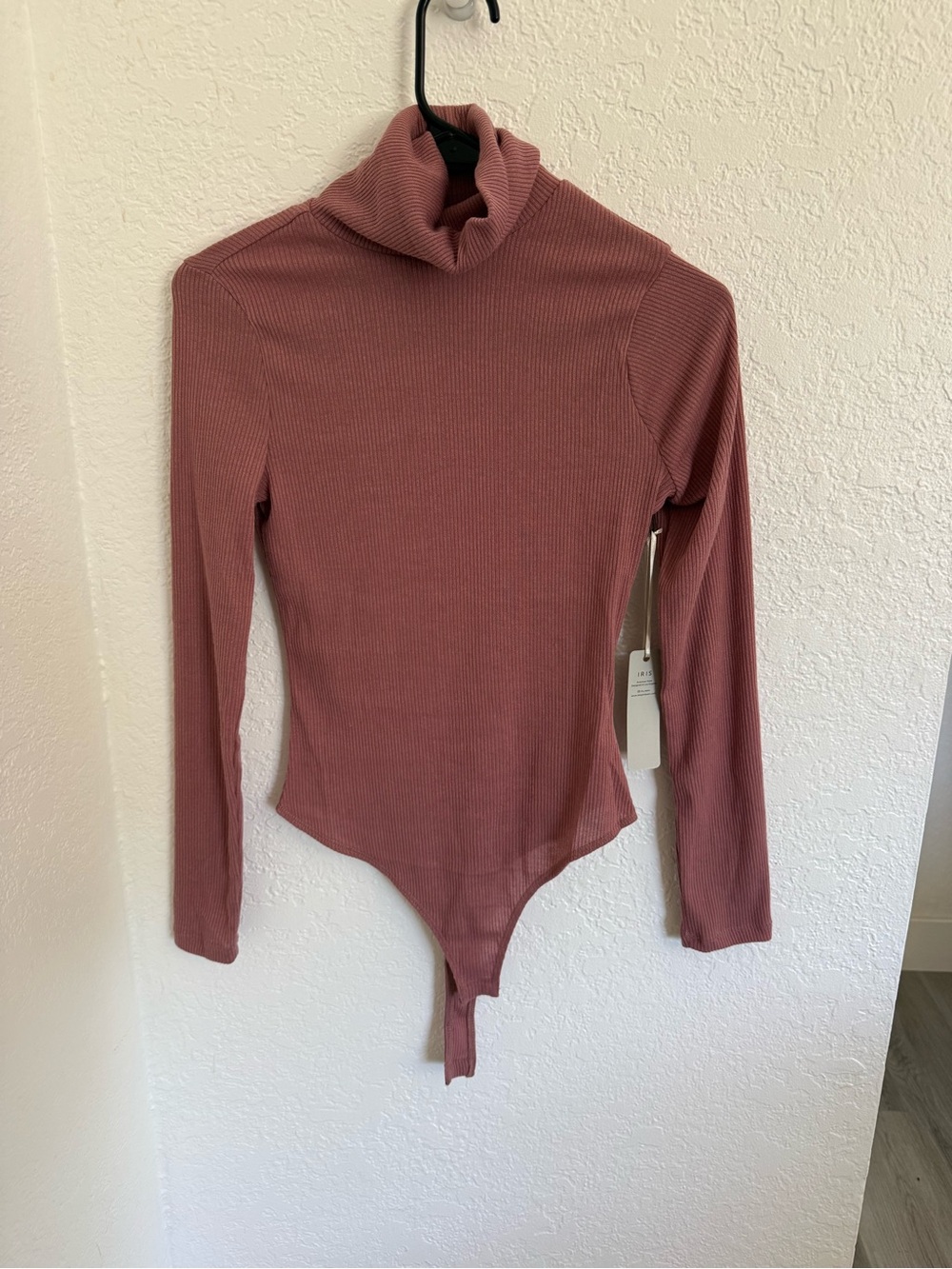 Ribbed Long-Sleeve Turtleneck Bodysuit - Dusty Rose
